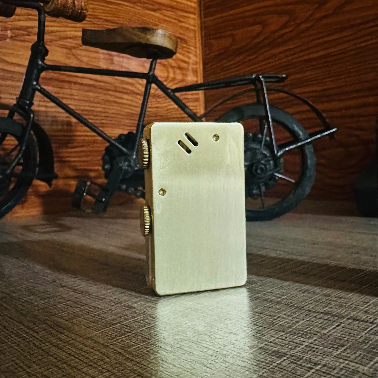 Vintage-Style Mechanical Kerosene Lighter