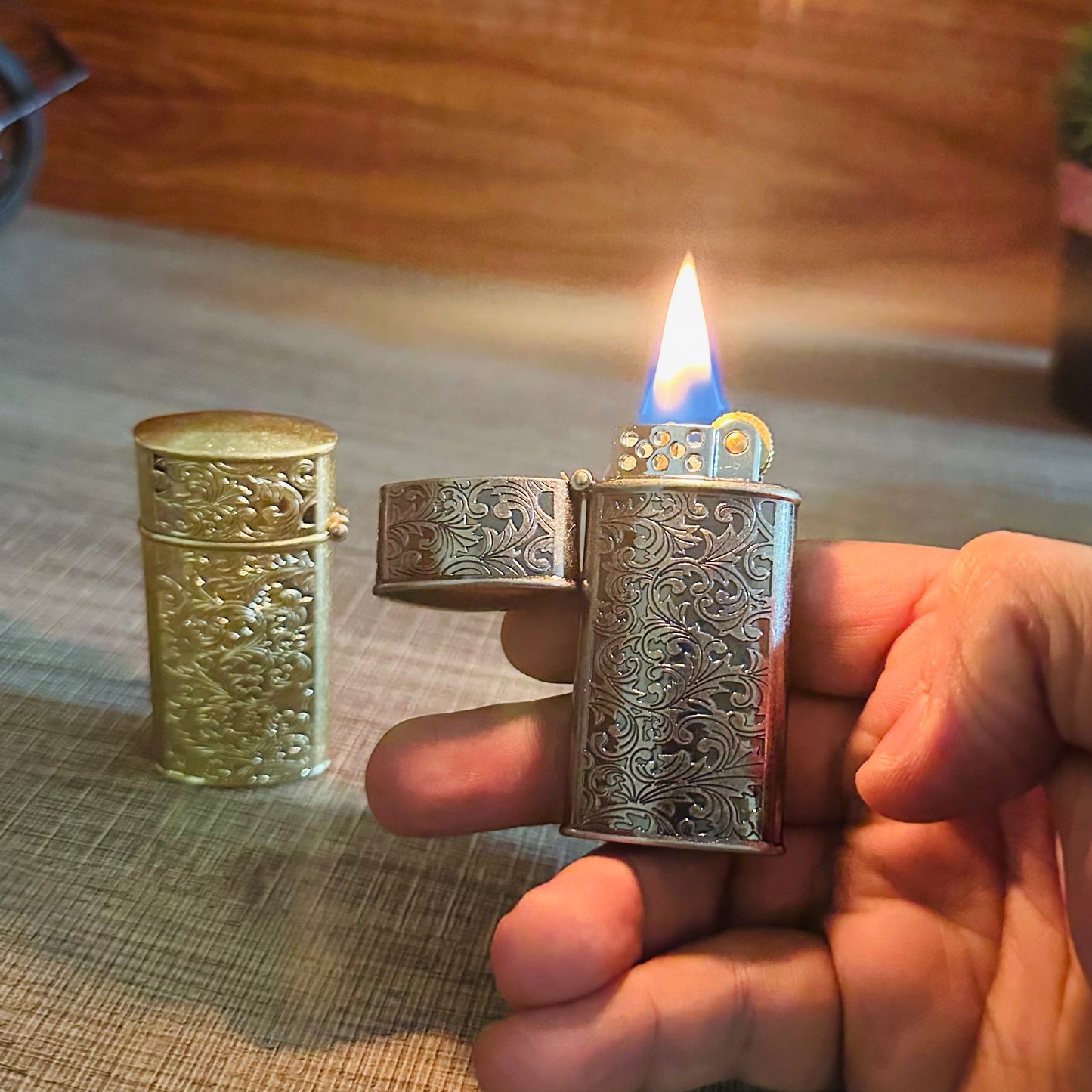 High-end Arabesque Kerosene Lighter
